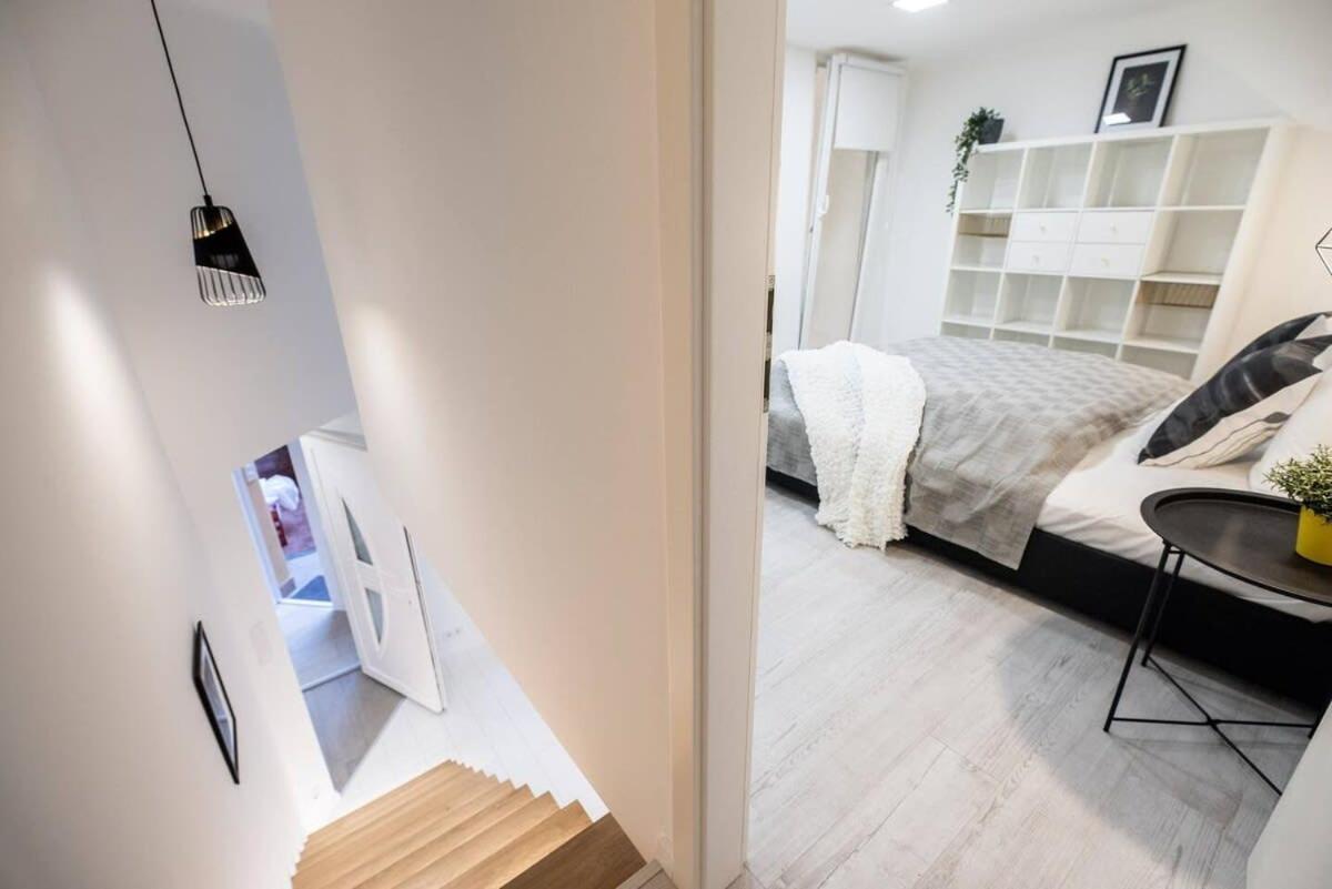 Renovated Design Apartment Close To The Danube Budapest Eksteriør billede