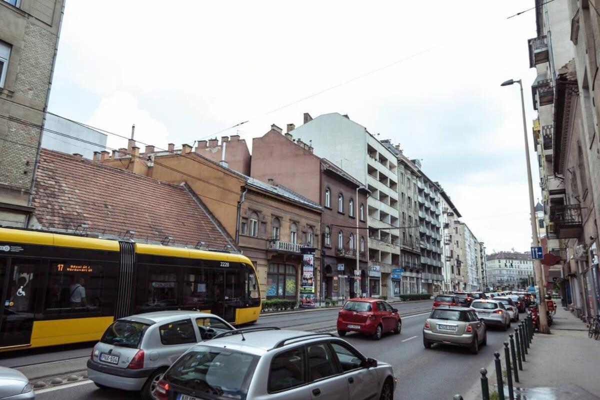 Renovated Design Apartment Close To The Danube Budapest Eksteriør billede